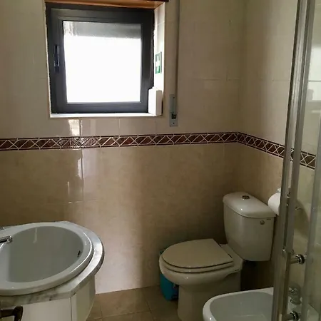 בית נופש Trajadinha Felohouse קמיניה